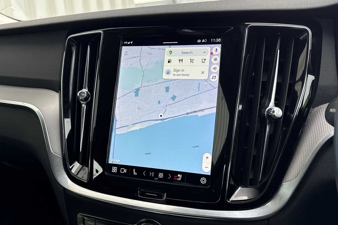 Volvo S60 Plus, B5 mild hybrid, Petrol, Dark