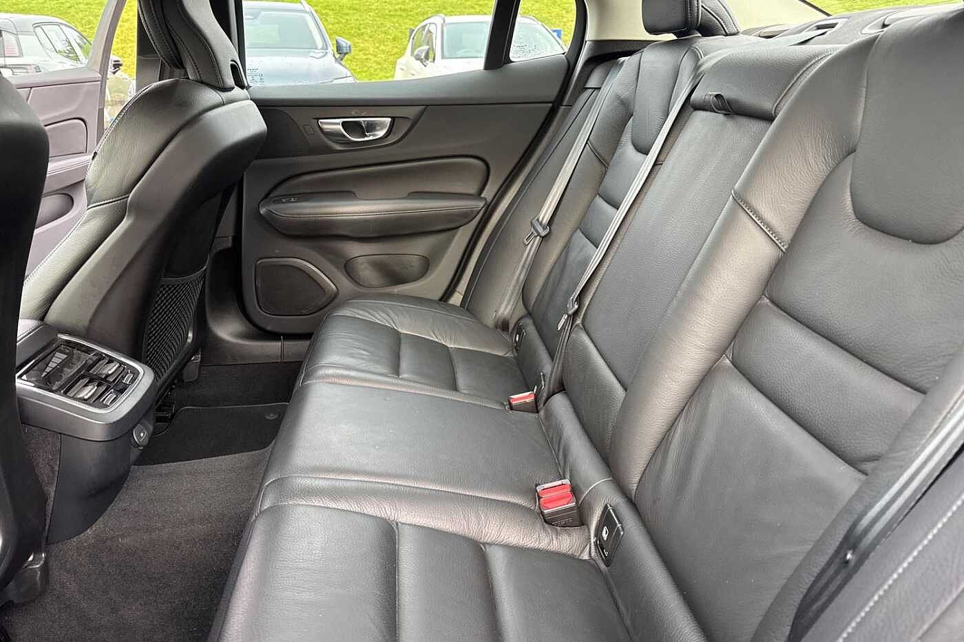 Volvo S60 Plus, B5 mild hybrid, Petrol, Dark