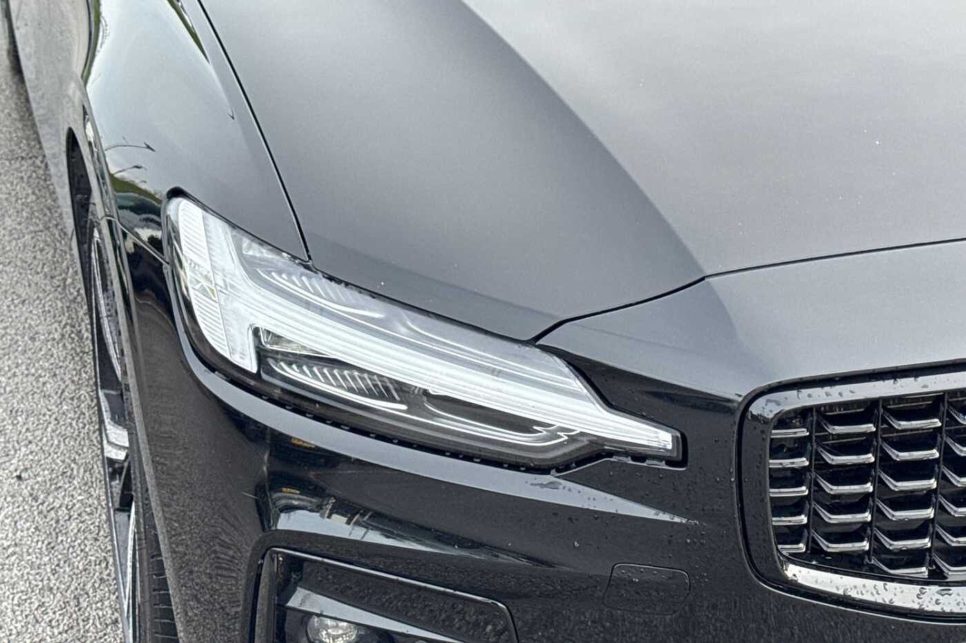 Volvo S60 Plus, B5 mild hybrid, Petrol, Dark