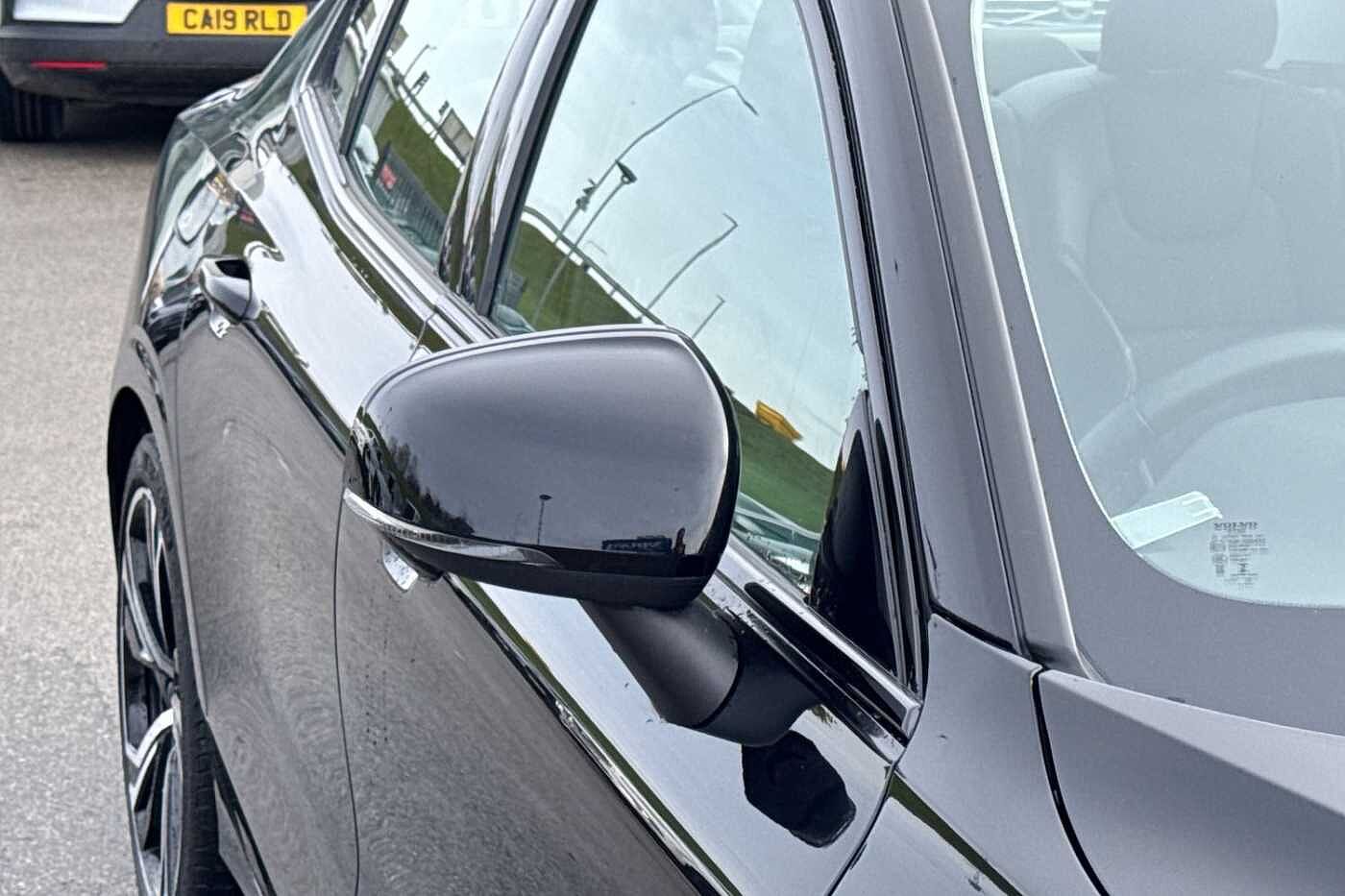 Volvo S60 Plus, B5 mild hybrid, Petrol, Dark