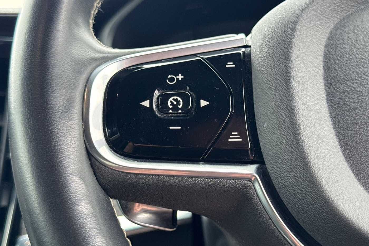 Volvo S90 T8 AWD Twin Engine R-Design Plus Automatic