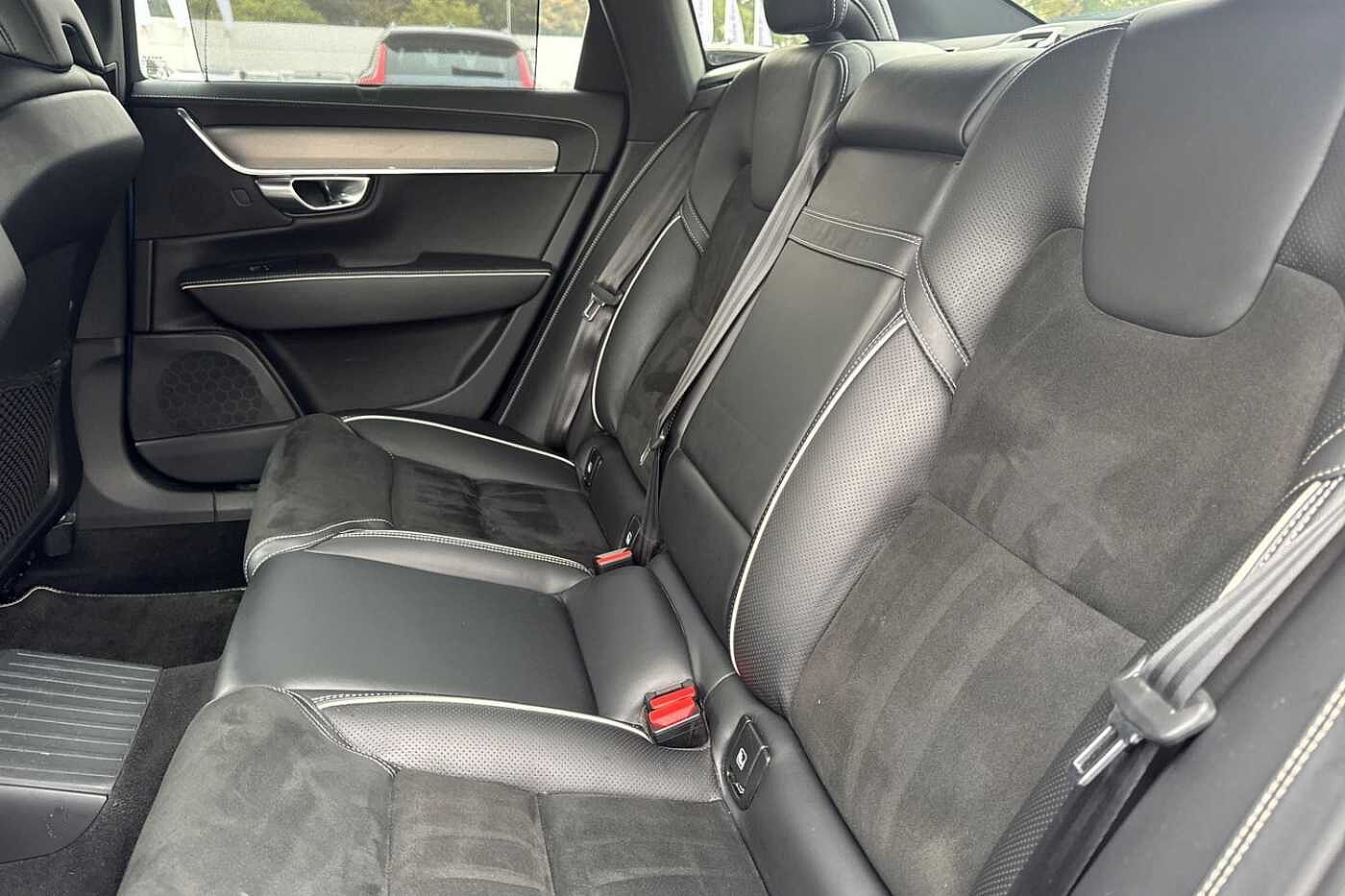Volvo S90 T8 AWD Twin Engine R-Design Plus Automatic