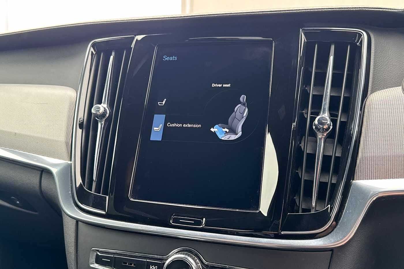 Volvo S90 T8 AWD Twin Engine R-Design Plus Automatic