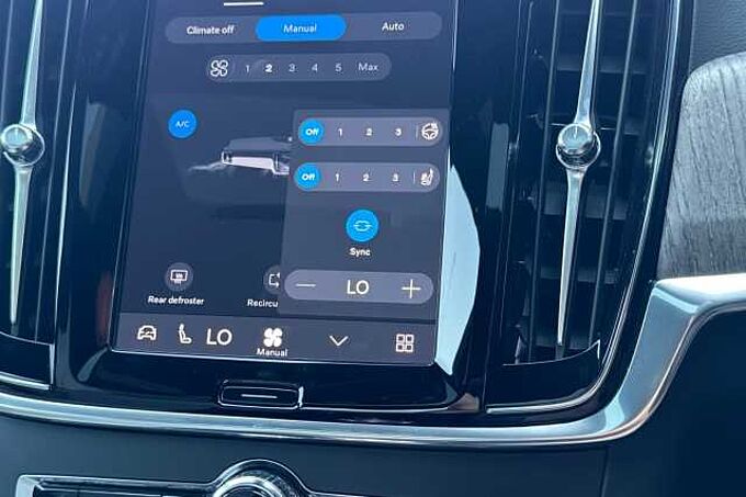 Volvo S90 Recharge Ultimate, T8 AWD Plug-in hybrid, Electric/Petrol, Dark