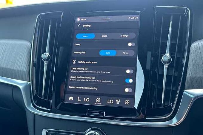 Volvo S90 Recharge Ultimate, T8 AWD Plug-in hybrid, Electric/Petrol, Dark