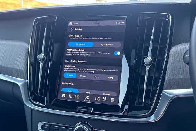 Volvo S90 Recharge Ultimate, T8 AWD Plug-in hybrid, Electric/Petrol, Dark