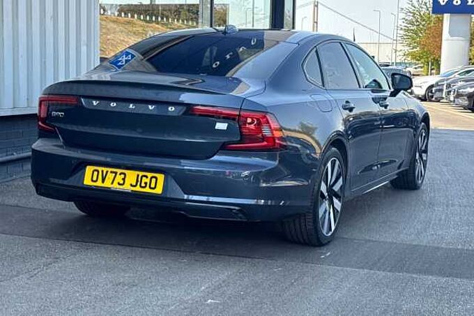 Volvo S90 Recharge Ultimate, T8 AWD Plug-in hybrid, Electric/Petrol, Dark