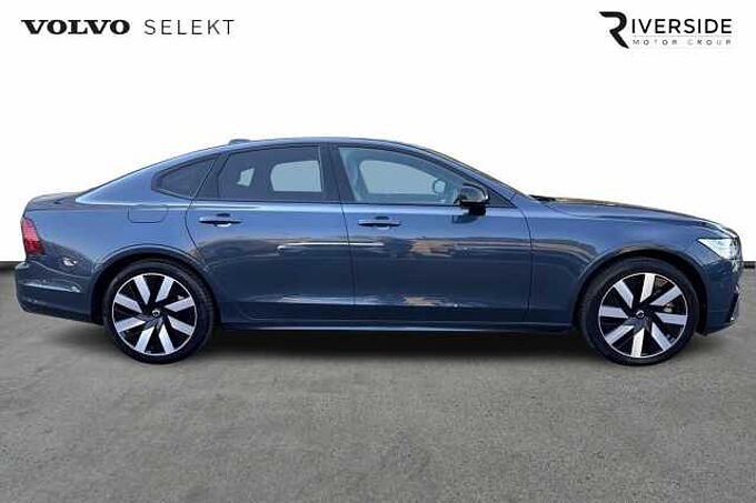 Volvo S90 Recharge Ultimate, T8 AWD Plug-in hybrid, Electric/Petrol, Dark
