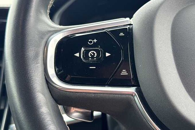 Volvo S90 T8 AWD Twin Engine R-Design Plus Automatic