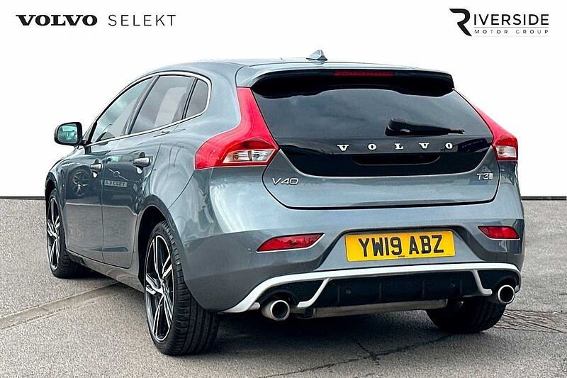 Volvo V40 T3 R-Design Pro Automatic