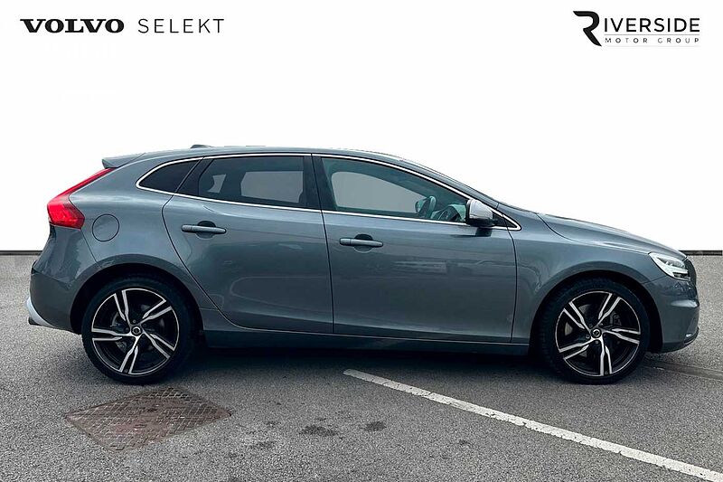 Volvo V40 T3 R-Design Pro Automatic