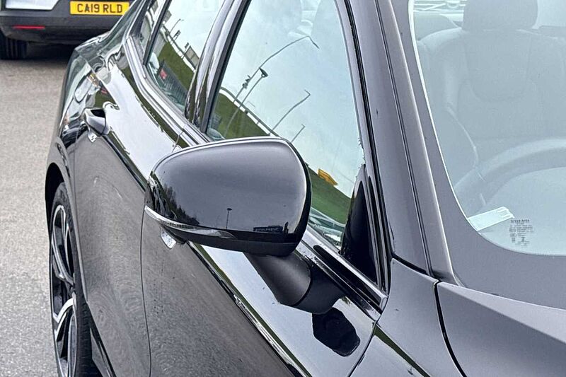 Volvo S60 Plus, B5 mild hybrid, Petrol, Dark