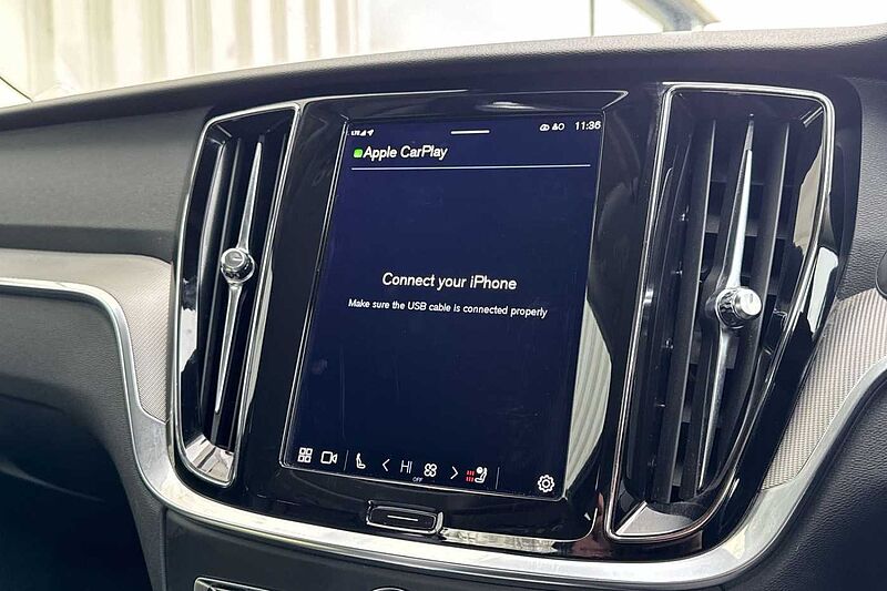 Volvo S60 Plus, B5 mild hybrid, Petrol, Dark