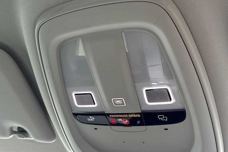 Volvo S60 Plus, B5 mild hybrid, Petrol, Dark