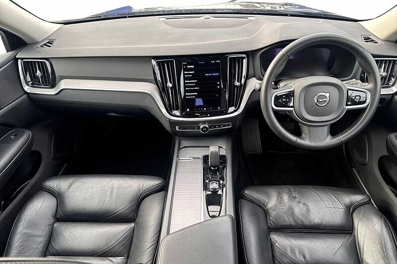 Volvo S60 Plus, B5 mild hybrid, Petrol, Dark