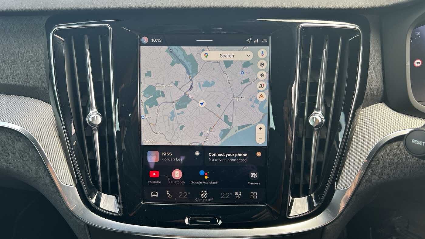 Volvo V60 Plus, B4 Mild hybrid, Petrol, Dark (Stunning 2026 Colour, Low Mileage! )