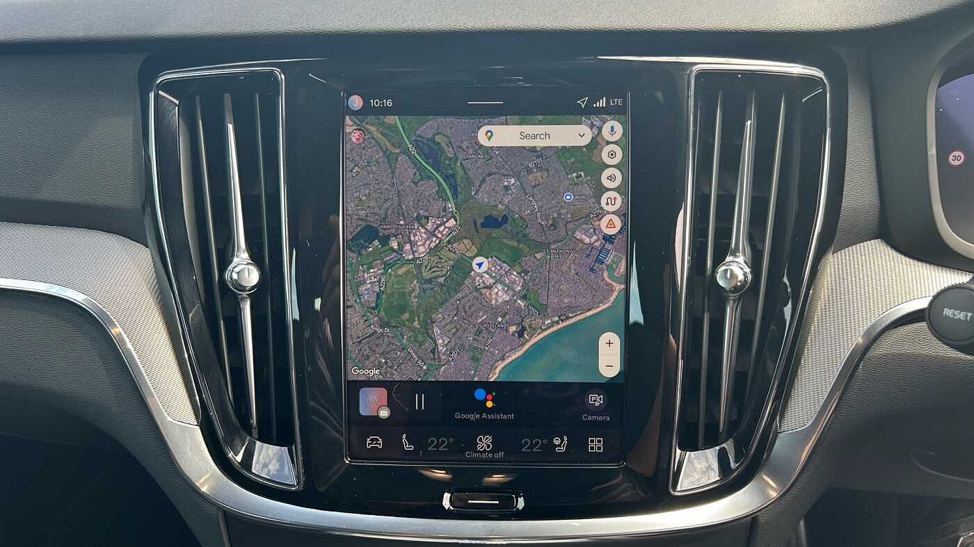 Volvo V60 Plus, B4 Mild hybrid, Petrol, Dark (Stunning 2026 Colour, Low Mileage! )