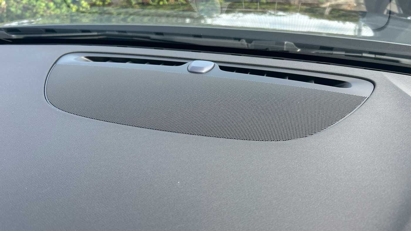 Volvo V60 Plus, B4 Mild hybrid, Petrol, Dark (Stunning 2026 Colour, Low Mileage! )