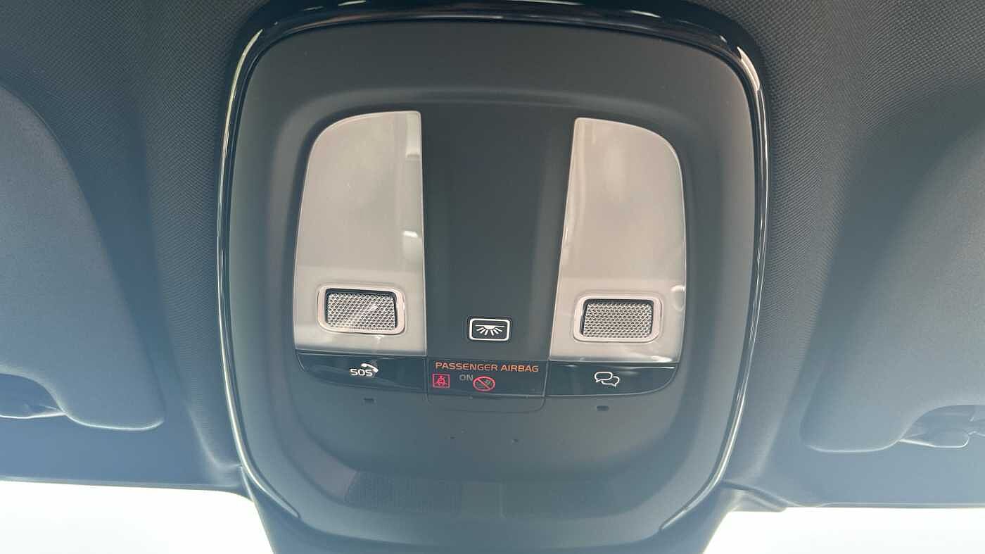 Volvo V60 Plus, B4 Mild hybrid, Petrol, Dark (Stunning 2026 Colour, Low Mileage! )