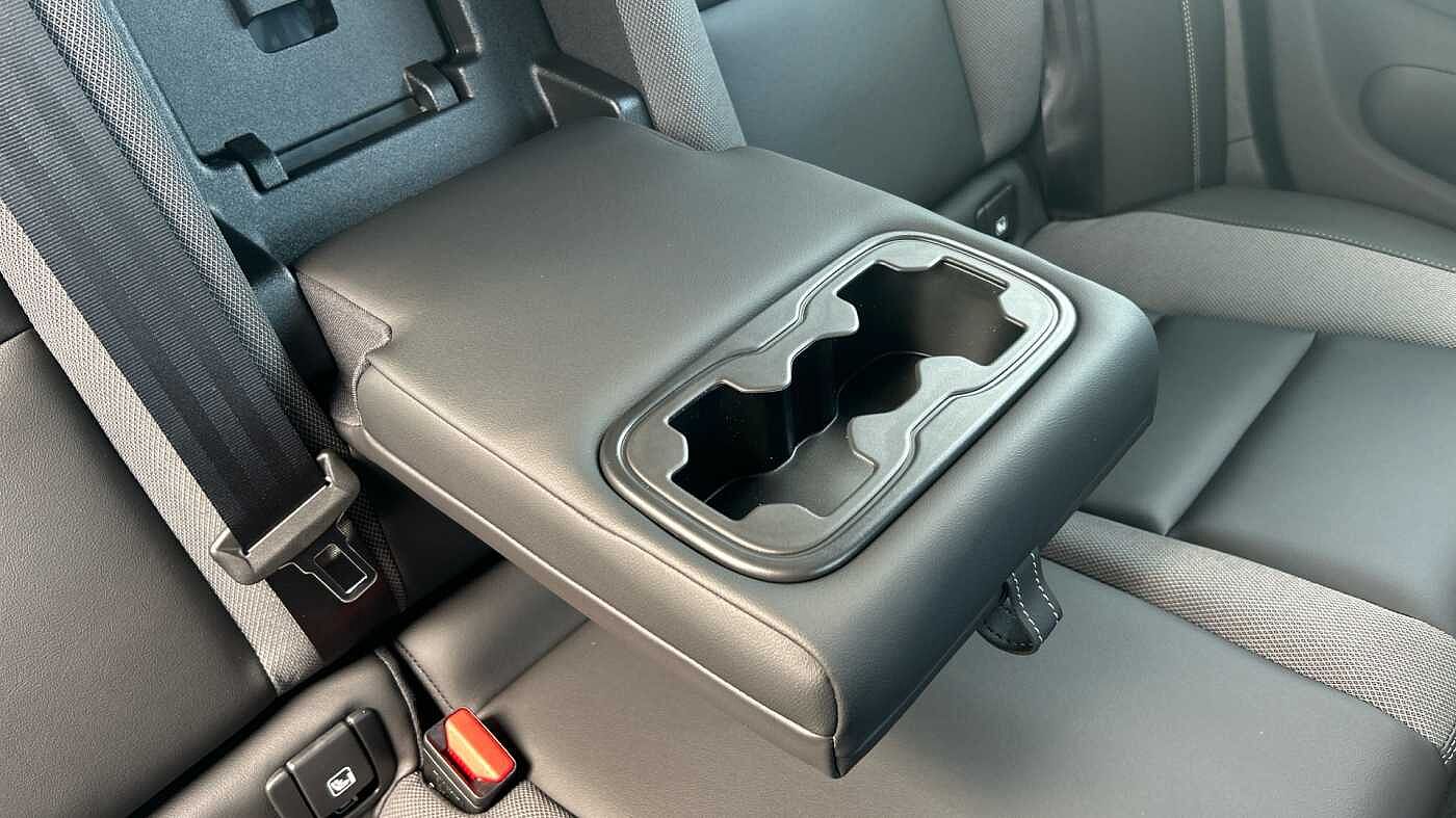 Volvo V60 Plus, B4 Mild hybrid, Petrol, Dark (Stunning 2026 Colour, Low Mileage! )