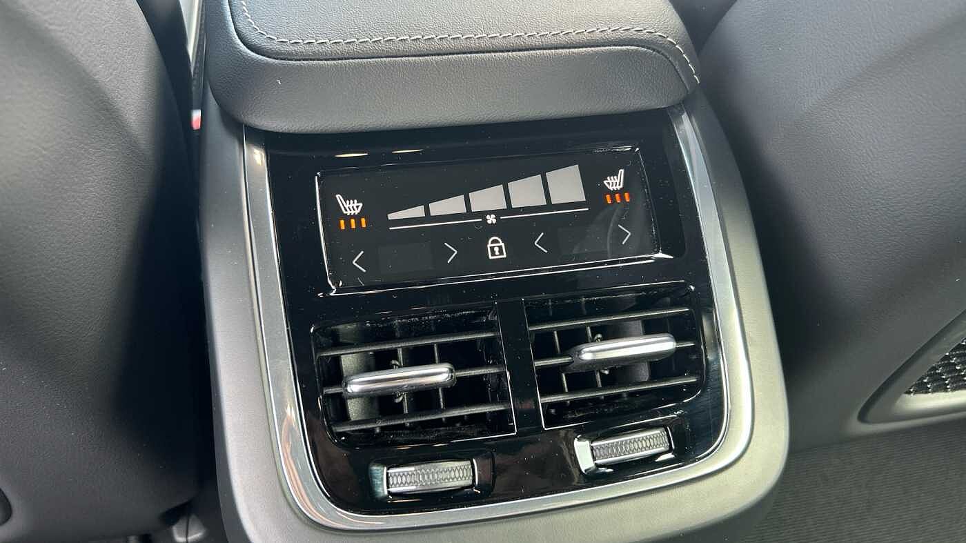 Volvo V60 Plus, B4 Mild hybrid, Petrol, Dark (Stunning 2026 Colour, Low Mileage! )