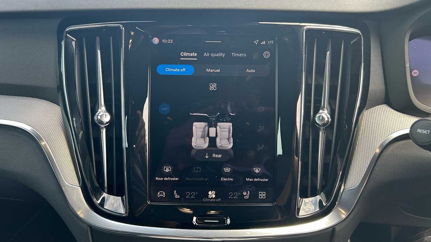 Volvo V60 Plus, B4 Mild hybrid, Petrol, Dark (Stunning 2026 Colour, Low Mileage! )