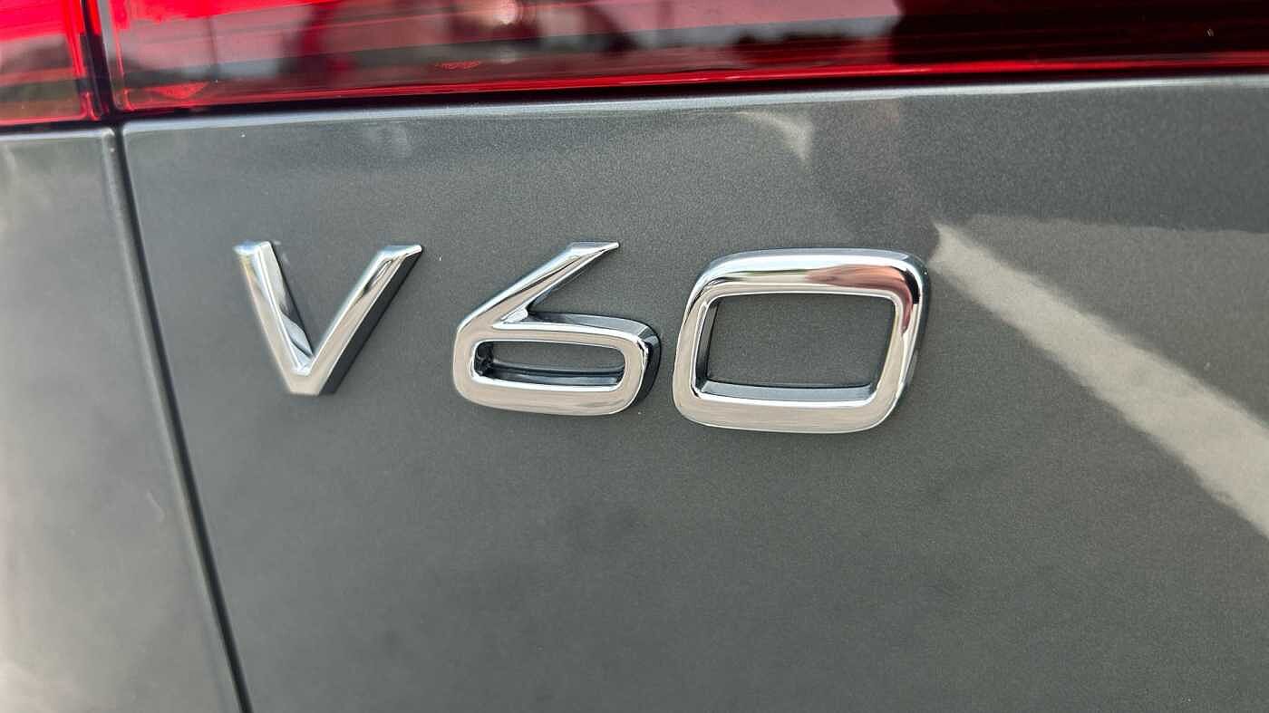 Volvo V60 Plus, B4 Mild hybrid, Petrol, Dark (Stunning 2026 Colour, Low Mileage! )