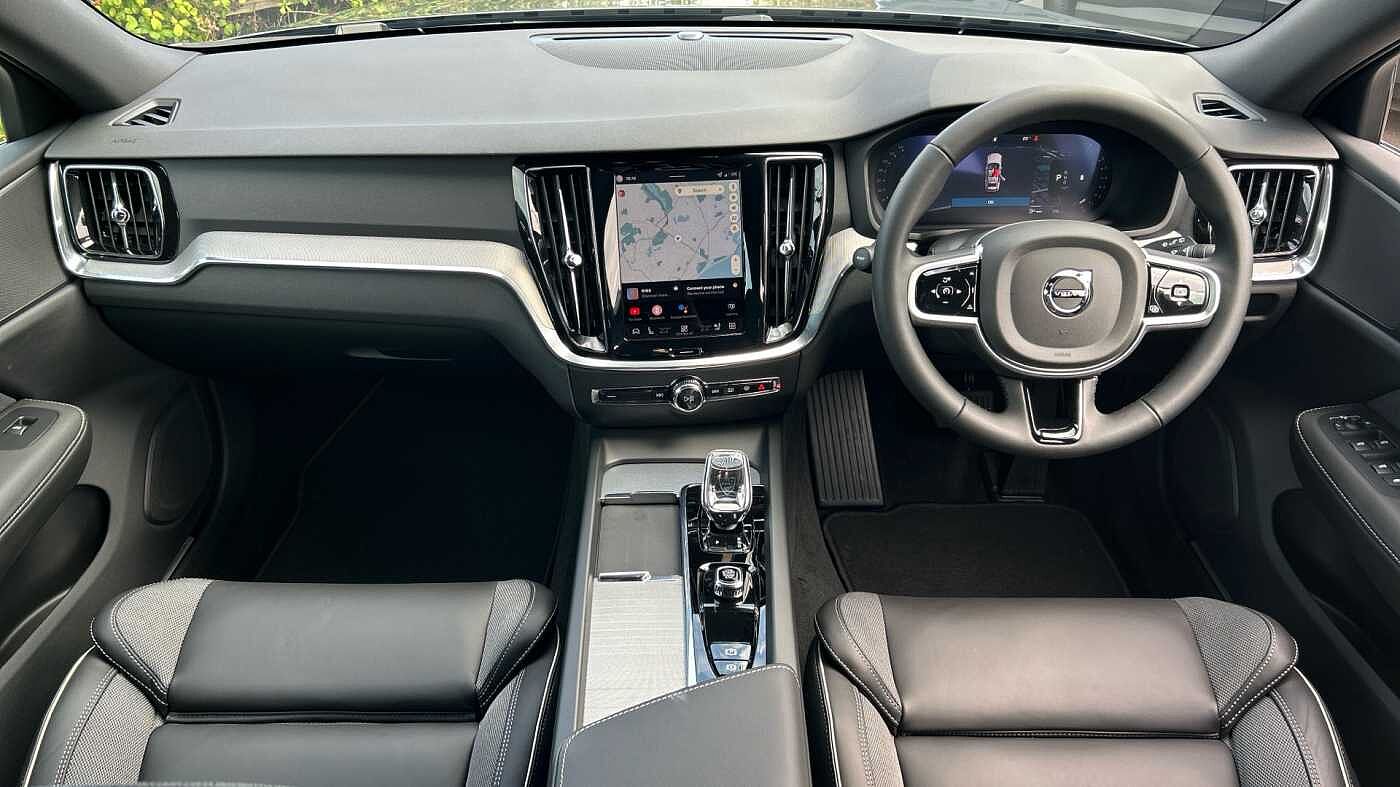 Volvo V60 Plus, B4 Mild hybrid, Petrol, Dark (Stunning 2026 Colour, Low Mileage! )