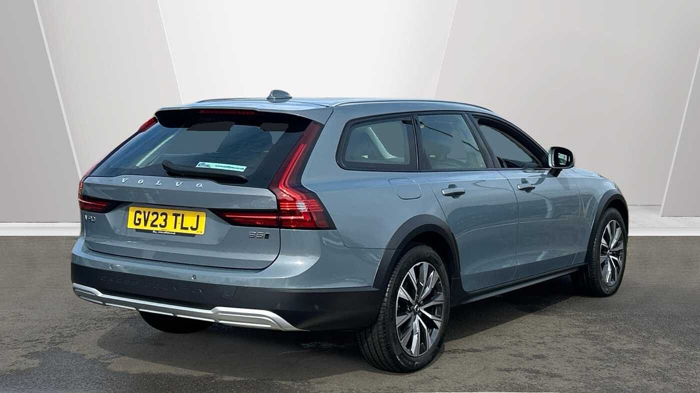 Volvo V90 Cross Country Plus, B5 AWD mild hybrid, Petrol (Very Rare Car, Fantastic Condition)
