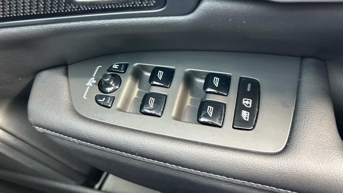 Volvo V90 Cross Country Plus, B5 AWD mild hybrid, Petrol (Very Rare Car, Fantastic Condition)