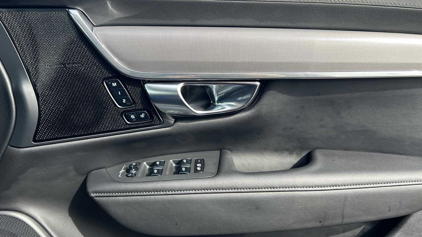 Volvo V90 Cross Country Plus, B5 AWD mild hybrid, Petrol (Very Rare Car, Fantastic Condition)