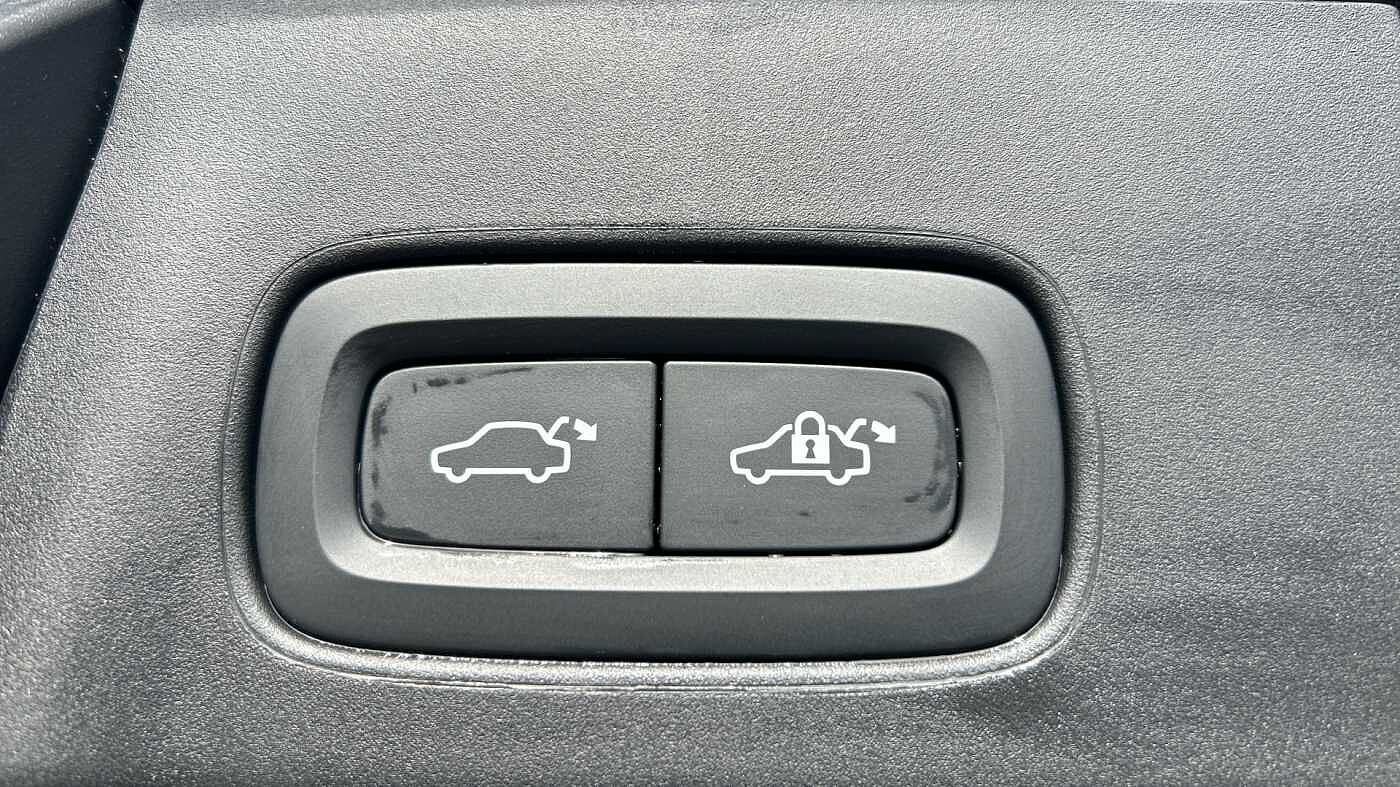 Volvo V90 Cross Country Plus, B5 AWD mild hybrid, Petrol (Very Rare Car, Fantastic Condition)