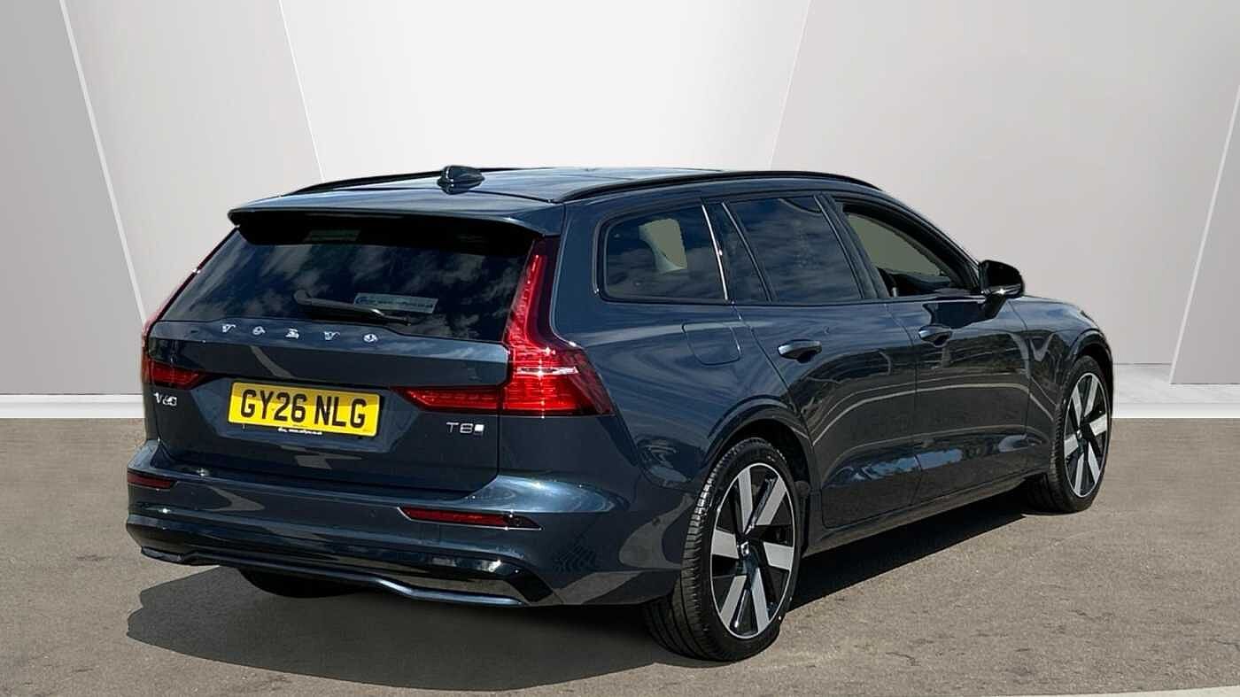Volvo V60 Ultra, T8 AWD Plug-in hybrid, Electric/Petrol, Dark (Ex Demo, Under 200 Miles)