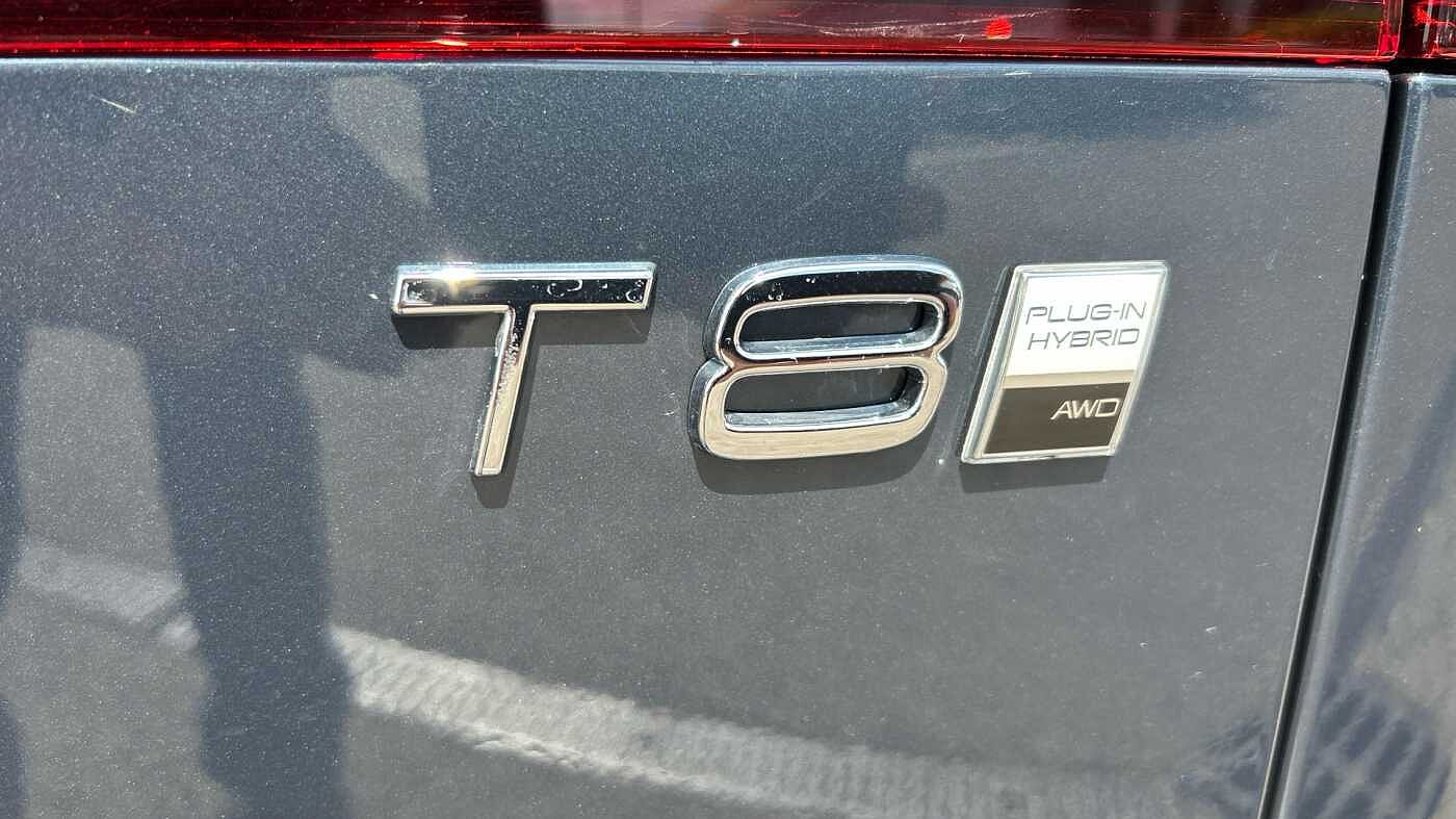 Volvo V60 Ultra, T8 AWD Plug-in hybrid, Electric/Petrol, Dark (Ex Demo, Under 200 Miles)