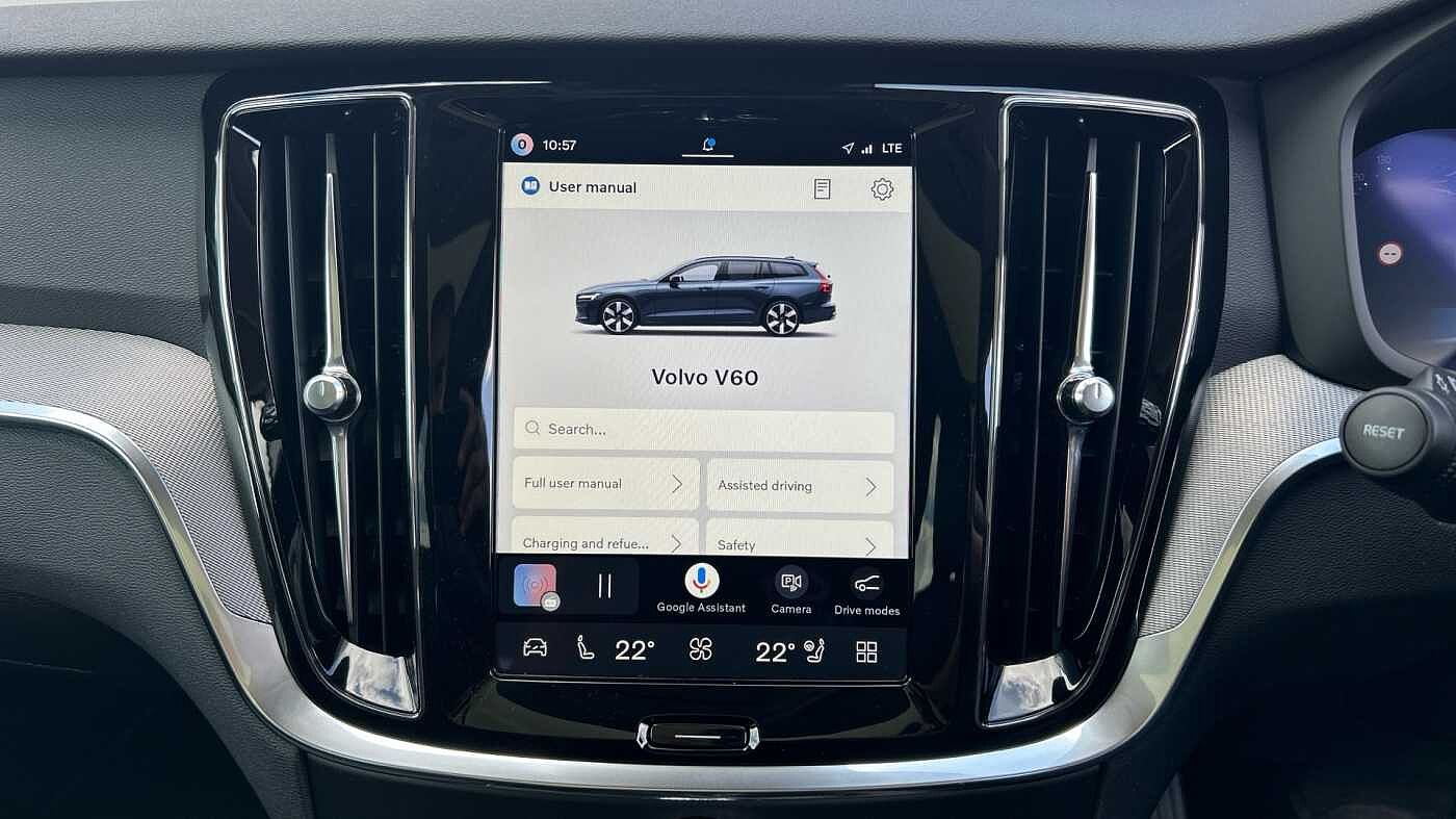 Volvo V60 Ultra, T8 AWD Plug-in hybrid, Electric/Petrol, Dark (Ex Demo, Under 200 Miles)