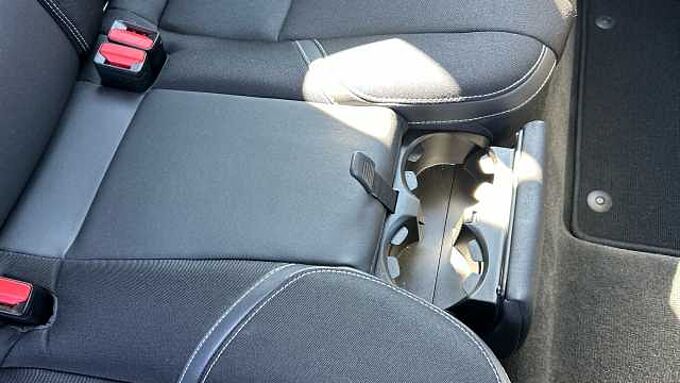 Volvo V40 D2 Momentum Manual (Winter Pack, Front Park Assist, 1 Owner)