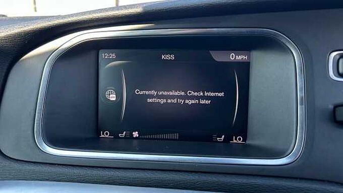 Volvo V40 D2 Momentum Manual (Winter Pack, Front Park Assist, 1 Owner)