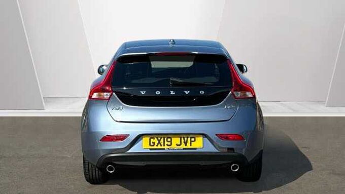 Volvo V40 D2 Momentum Manual (Winter Pack, Front Park Assist, 1 Owner)