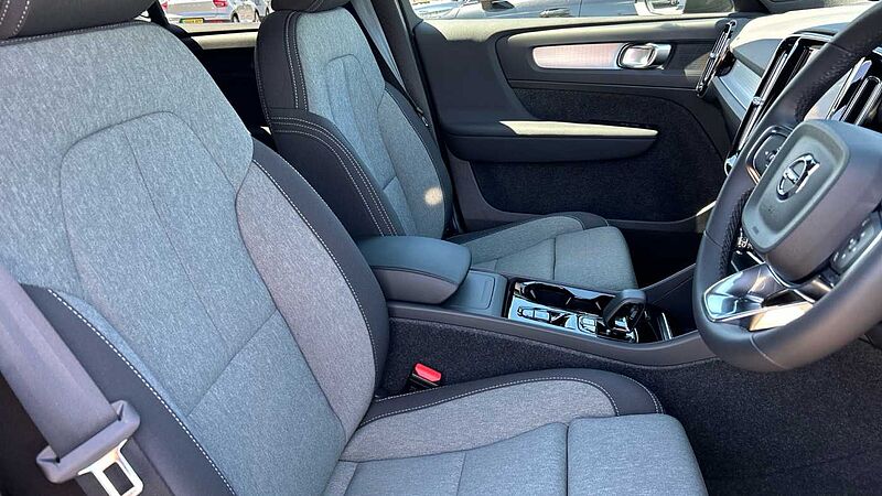Volvo XC40 Plus, B3 Mild hybrid, Petrol, Dark (360 Camera, Tempa Spare, Dark Tints)