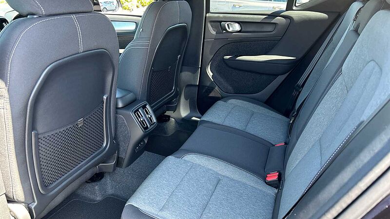 Volvo XC40 Plus, B3 Mild hybrid, Petrol, Dark (360 Camera, Tempa Spare, Dark Tints)