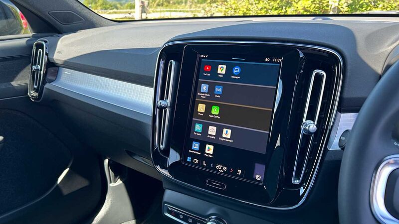 Volvo XC40 Plus, B3 Mild hybrid, Petrol, Dark (360 Camera, Tempa Spare, Dark Tints)