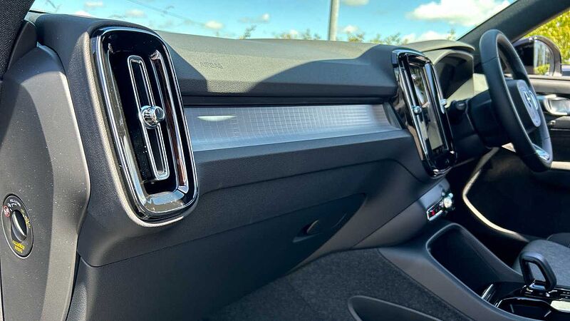 Volvo XC40 Plus, B3 Mild hybrid, Petrol, Dark (360 Camera, Tempa Spare, Dark Tints)
