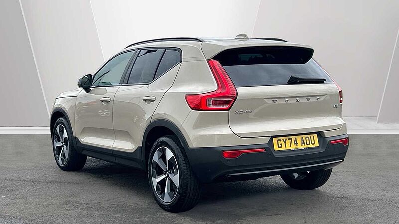 Volvo XC40 Plus, B3 Mild hybrid, Petrol, Dark (EX-DEMONSTRATOR- Heated Seats, Camera)