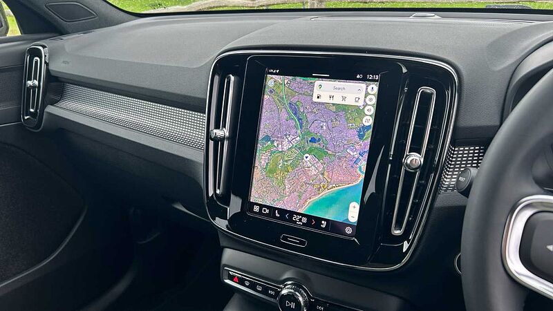 Volvo XC40 Plus, B3 Mild hybrid, Petrol, Dark (EX-DEMONSTRATOR- Heated Seats, Camera)