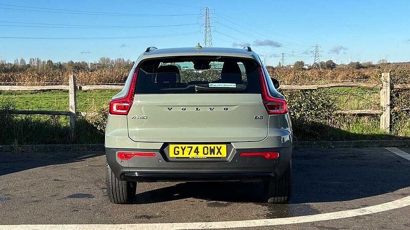 Volvo XC40 Plus, B3 Mild hybrid, Petrol, Dark(Heated Seats, Camera, Google)