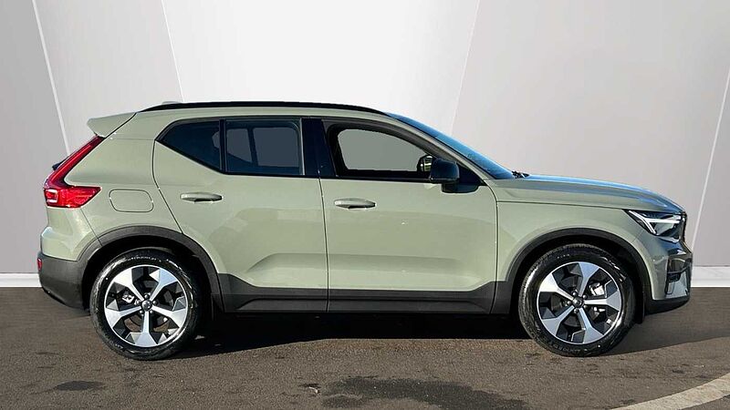 Volvo XC40 Plus, B3 Mild hybrid, Petrol, Dark(Heated Seats, Camera, Google)