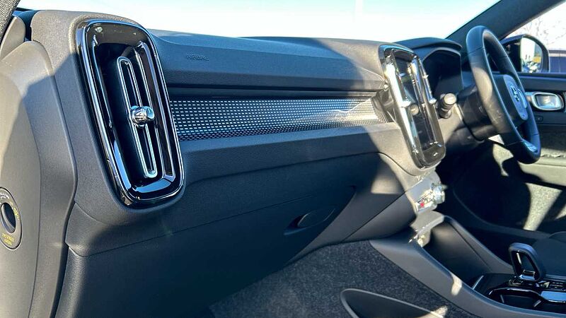 Volvo XC40 Plus, B3 Mild hybrid, Petrol, Dark(Heated Seats, Camera, Google)
