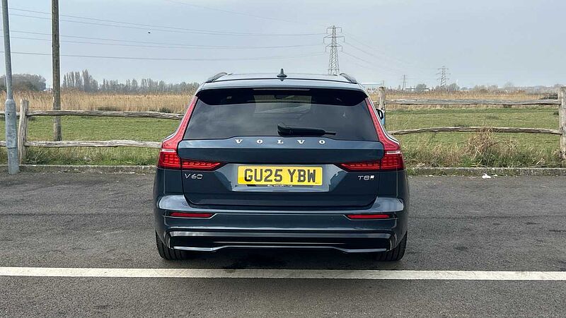 Volvo V60 Ultra, T8 AWD Plug-in hybrid, Electric/Petrol, Dark(DEMONSTRATOR - Sunroof)
