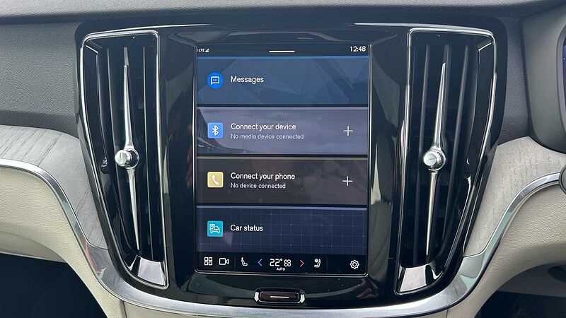 Volvo V60 Ultra, T8 AWD Plug-in hybrid, Electric/Petrol, Dark(DEMONSTRATOR - Sunroof)