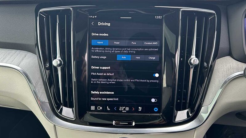 Volvo V60 Ultra, T8 AWD Plug-in hybrid, Electric/Petrol, Dark(DEMONSTRATOR - Sunroof)